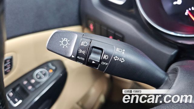 Kia Carnival 9-seater Noblesse 2015 — фото 34