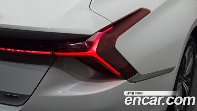 Kia K8 Hybrid Signature 2022 — фото 23