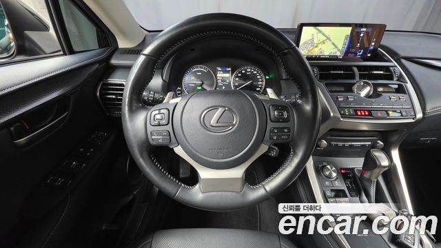Lexus NX300h Supreme 2021 — фото 13