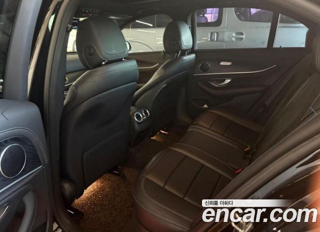 Mercedes-Benz E-Class (W213) E220d 4MATIC AMG Line 2021 — фото 7