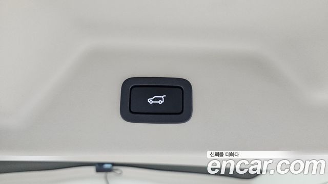 Land Rover Range Rover (IV) 4.4 SDV8 Vogue SE DIESEL 2017 — фото 16