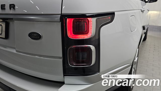 Land Rover Range Rover (IV) 4.4 SDV8 Vogue SE DIESEL 2017 — фото 23