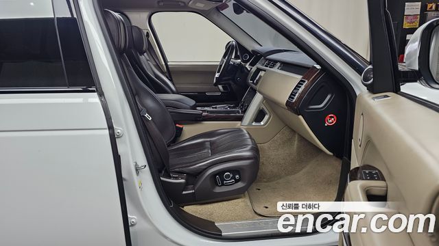 Land Rover Range Rover (IV) 4.4 SDV8 Vogue SE DIESEL 2017 — фото 26