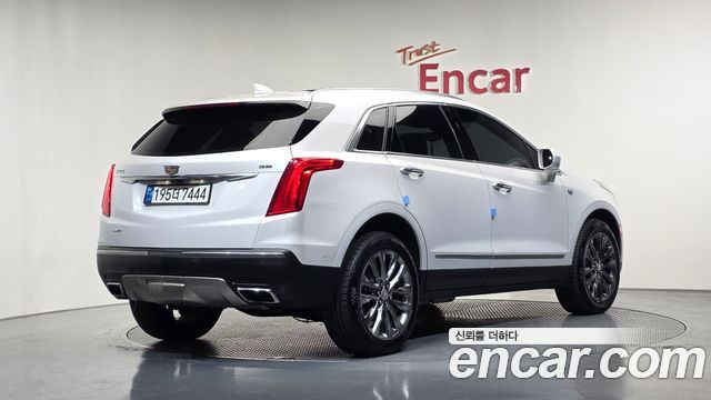 Cadillac XT5 3.6 Platinum 2018 — фото 2