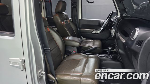 Jeep Wrangler (JK) 3.8 70th Anniversary 2011 — фото 11