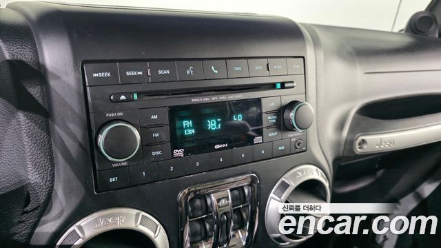 Jeep Wrangler (JK) 3.8 70th Anniversary 2011 — фото 14