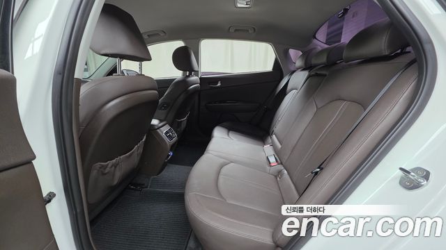 Kia K5 Hybrid (II) Noblesse 2020 — фото 12