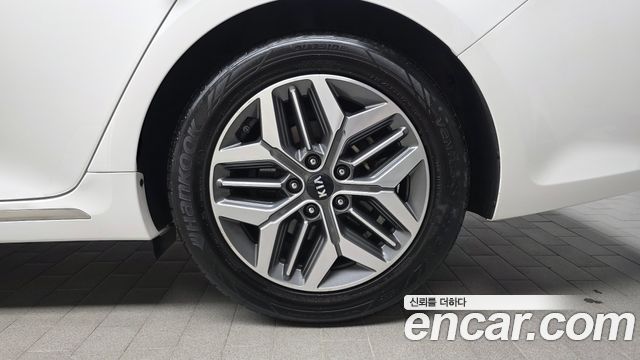 Kia K5 Hybrid (II) Noblesse 2020 — фото 21