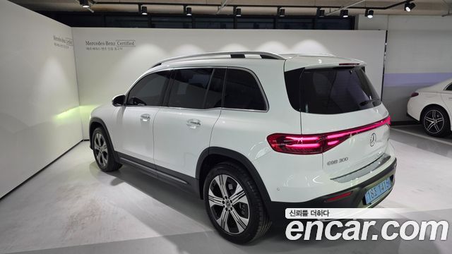 Mercedes-Benz EQB (X243) EQB300 4MATIC Progressive 2026 — фото 3