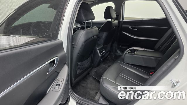 Hyundai Sonata (DN8) 2.0 Premium Family 2021 — фото 12