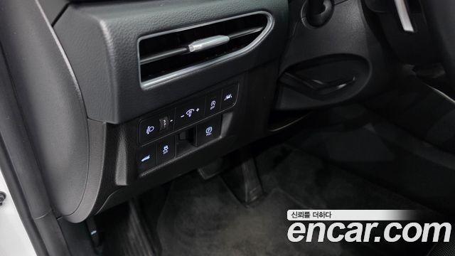 Hyundai Sonata (DN8) 2.0 Premium Family 2021 — фото 18