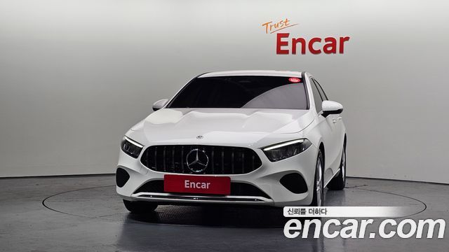 Mercedes-Benz A-Class (W177) A220 Hatchback 2024 — фото 3