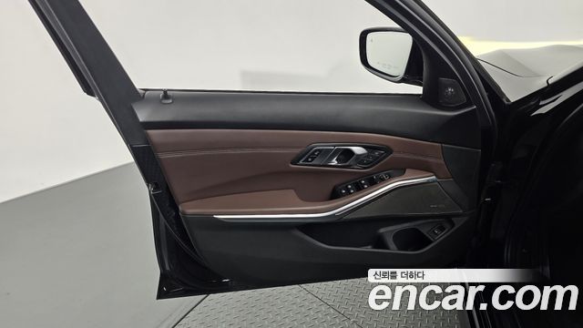 BMW 3 Series (G20) 330i Luxury 2019 — фото 24