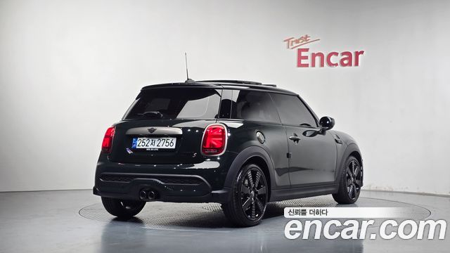 MINI Cooper S 3Door Resolute Edition 3rd Gen 2023 — фото 2