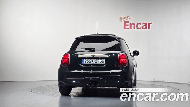 MINI Cooper S 3Door Resolute Edition 3rd Gen 2023 — фото 4