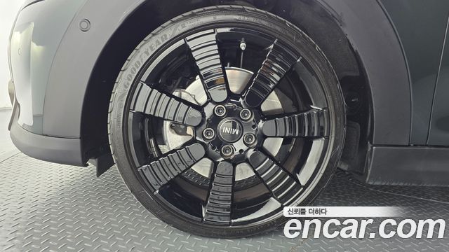 MINI Cooper S 3Door Resolute Edition 3rd Gen 2023 — фото 5