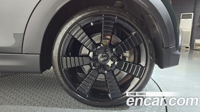MINI Cooper S 3Door Resolute Edition 3rd Gen 2023 — фото 21
