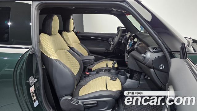 MINI Cooper S 3Door Resolute Edition 3rd Gen 2023 — фото 26
