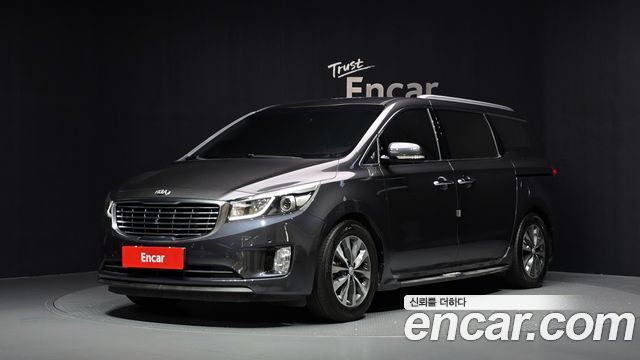 Kia Carnival 11-seater Prestige