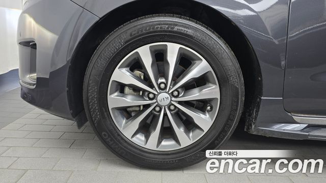 Kia Carnival 11-seater Prestige 2018 — фото 5