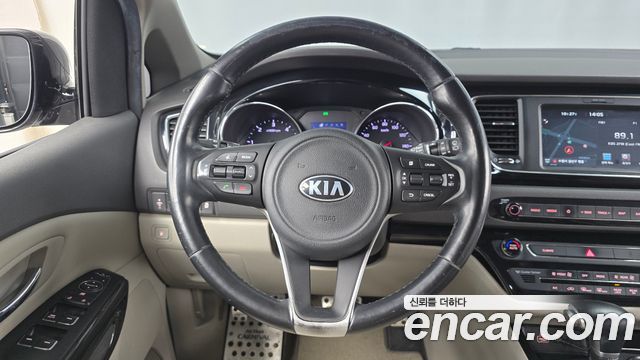 Kia Carnival 11-seater Prestige 2018 — фото 15