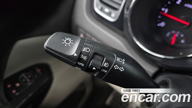Kia Carnival 11-seater Prestige 2018 — фото 20