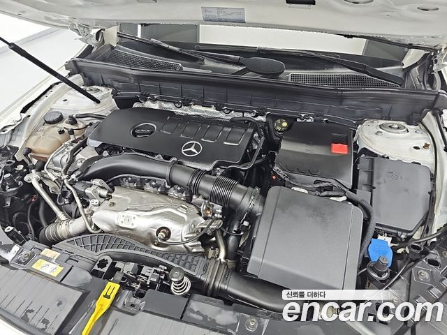 Mercedes-Benz GLB-Class (X247) GLB220 2021 — фото 5
