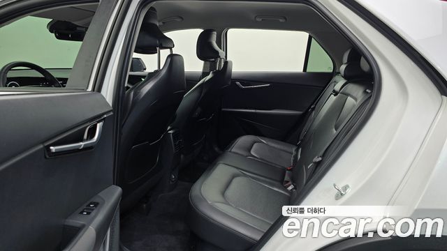 Kia Niro Prestige 2026 — фото 12