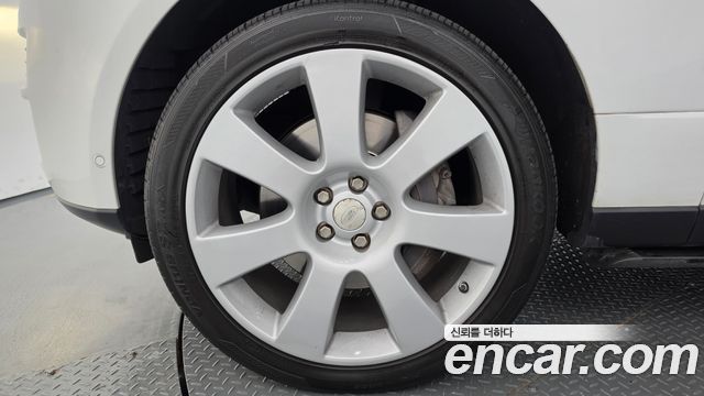 Land Rover Range Rover (IV) 4.4 SDV8 AB DIESEL 2014 — фото 5