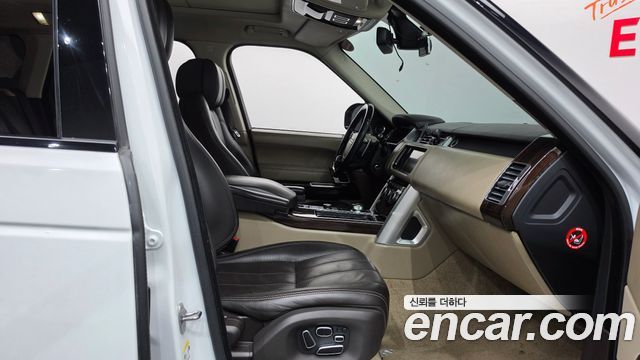 Land Rover Range Rover (IV) 4.4 SDV8 AB DIESEL 2014 — фото 11
