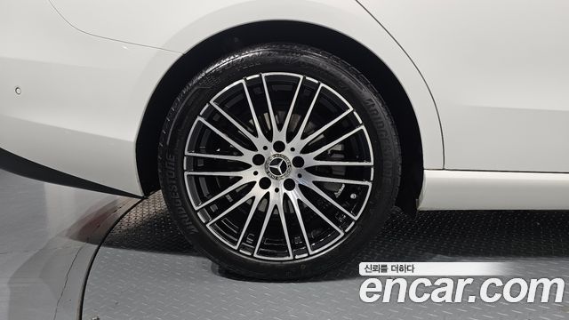 Mercedes-Benz C-Class (W206) C300 4MATIC Avantgarde 2024 — фото 5