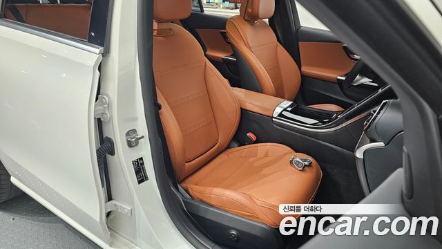 Mercedes-Benz C-Class (W206) C300 4MATIC Avantgarde 2024 — фото 12