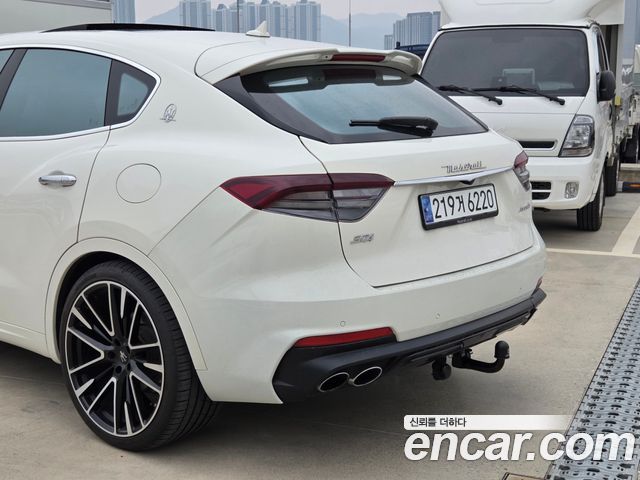 Maserati Levante 3.0 AWD GranSport 2019 — фото 5