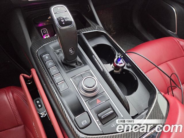 Maserati Levante 3.0 AWD GranSport 2019 — фото 16