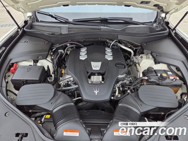 Maserati Levante 3.0 AWD GranSport 2019 — фото 22