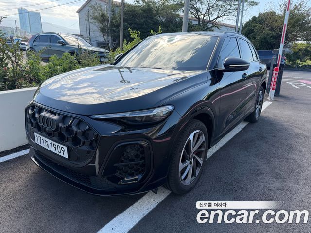 Audi Q5 (80A) 40 TDI Quattro S Line Black Edition