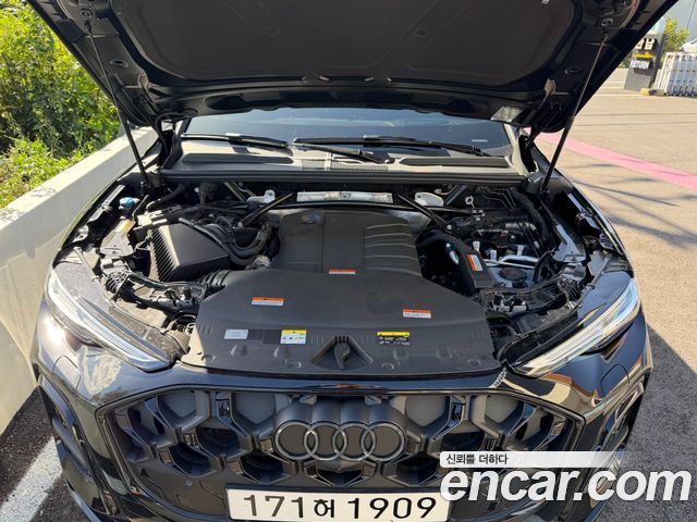 Audi Q5 (80A) 40 TDI Quattro S Line Black Edition 2025 — фото 6