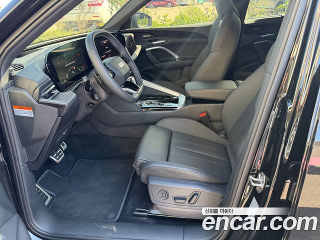 Audi Q5 (80A) 40 TDI Quattro S Line Black Edition 2025 — фото 10
