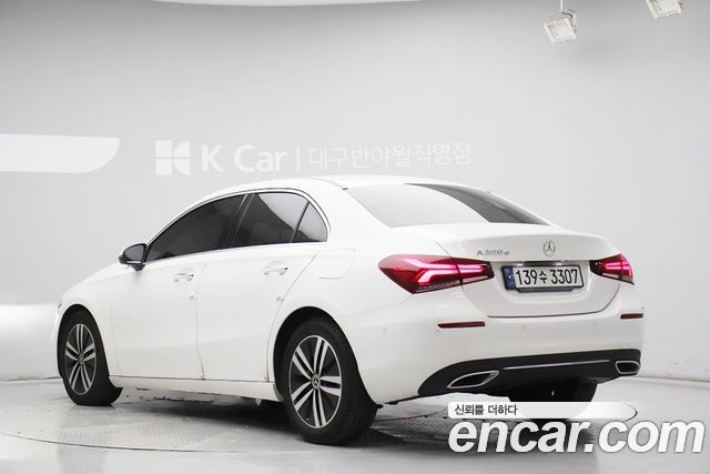 Mercedes-Benz A-Class (W177) A200d Sedan 2021 — фото 2
