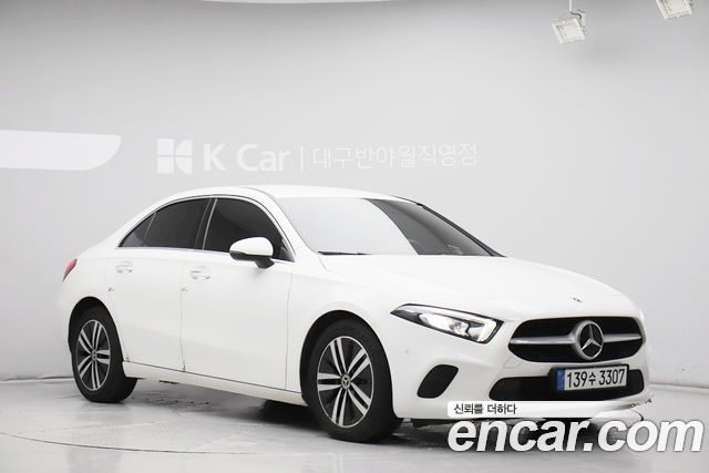 Mercedes-Benz A-Class (W177) A200d Sedan 2021 — фото 3