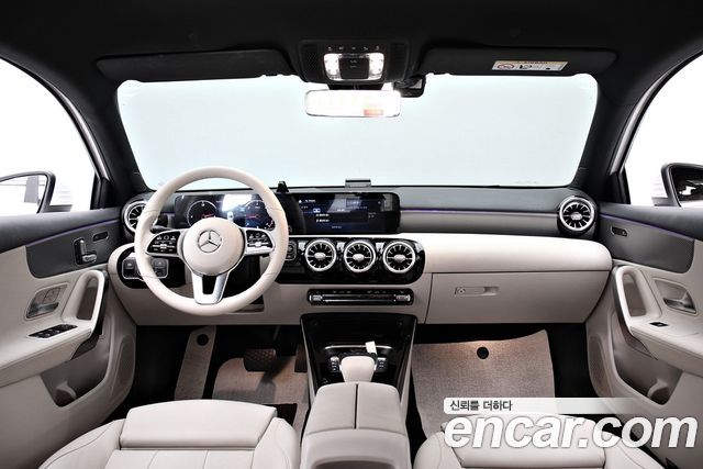 Mercedes-Benz A-Class (W177) A200d Sedan 2021 — фото 5