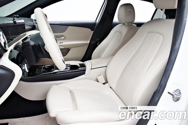Mercedes-Benz A-Class (W177) A200d Sedan 2021 — фото 6