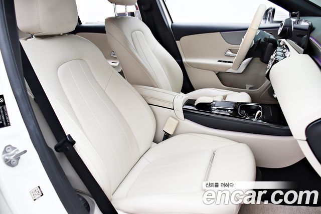 Mercedes-Benz A-Class (W177) A200d Sedan 2021 — фото 7