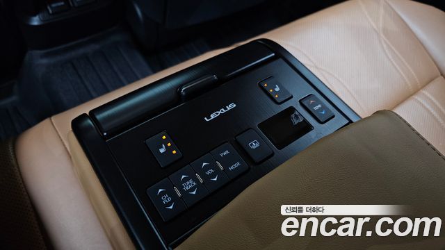Lexus ES300h (VII) Executive 2025 — фото 28
