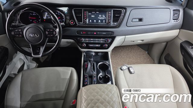 Kia Carnival 11-Seater Prestige 2019 — фото 7