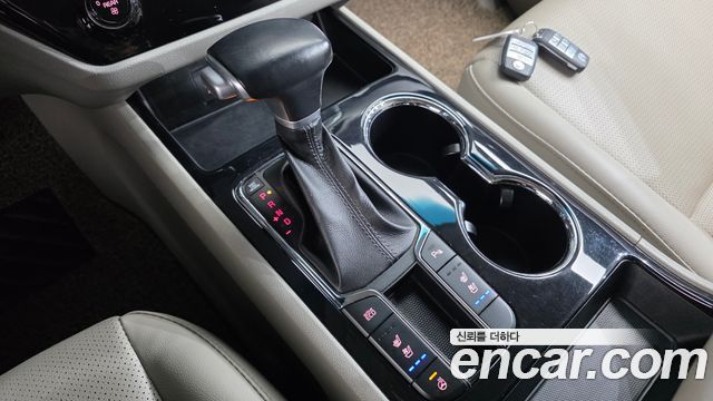 Kia Carnival 11-Seater Prestige 2019 — фото 9