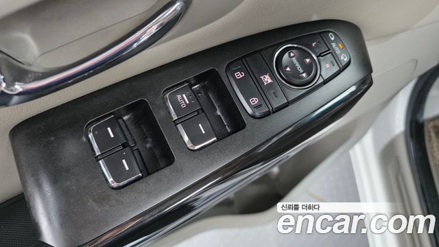Kia Carnival 11-Seater Prestige 2019 — фото 22