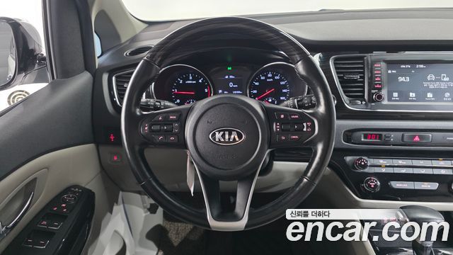 Kia Carnival 11-Seater Prestige 2019 — фото 24