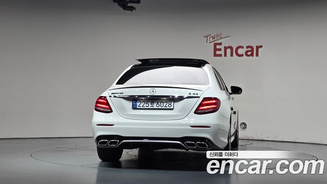 Mercedes-Benz E-Class (W213) E43 AMG 4MATIC 2017 — фото 4