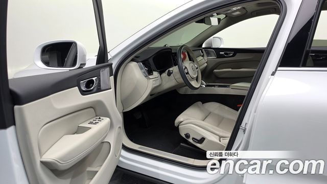 Volvo XC60 (II) T8 Inscription 2021 — фото 10